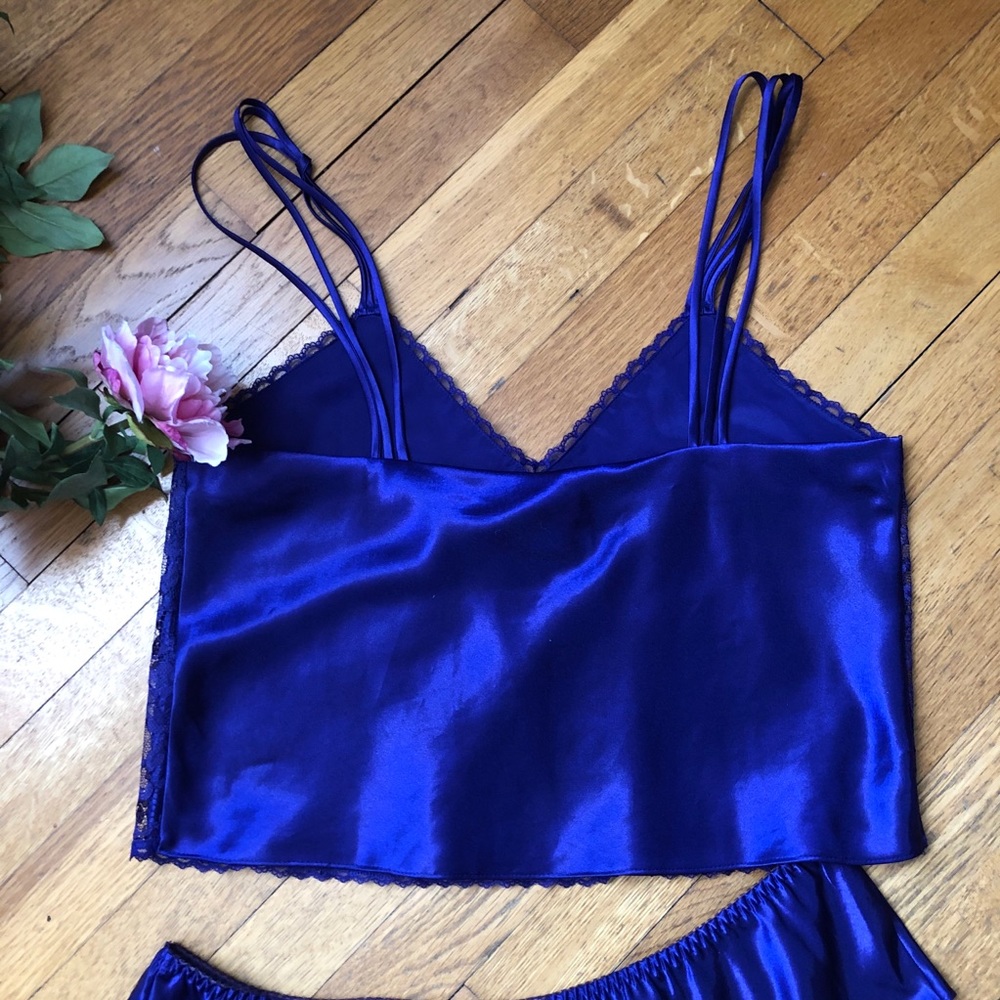 VICTORIA’S SECRET Lace Camisole and Panty Set - Picture 3 of 8